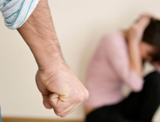 Bạo hành gia đình là gì? Tại sao cần Dịch vụ luật sư tư vấn bạo hành gia đình?