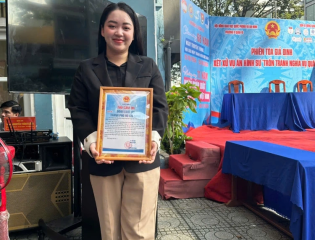 Lạ lùng chuyện cháu bé 12 tuổi chưa thể vào lớp 1 vì không có giấy khai sinh