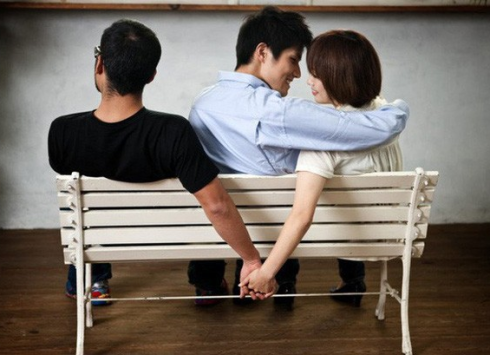 Hành vi vi phạm luật hôn nhân gia đình ngoại tình xử lý như thế nào?
