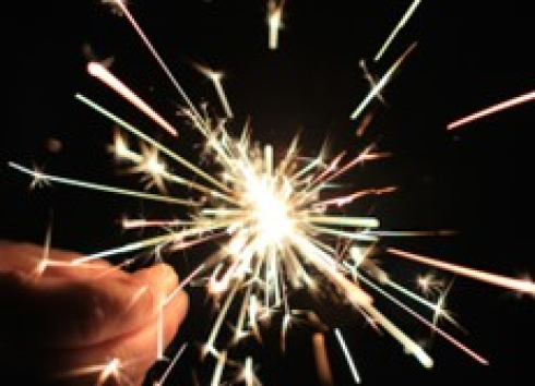 Cách sử dụng pháo hoa ngày Tết đúng quy định pháp luật để không bị xử phạt